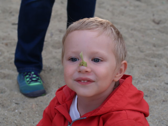 Nils am Spielplatz Josef-Gr&ouml;ssing-Park