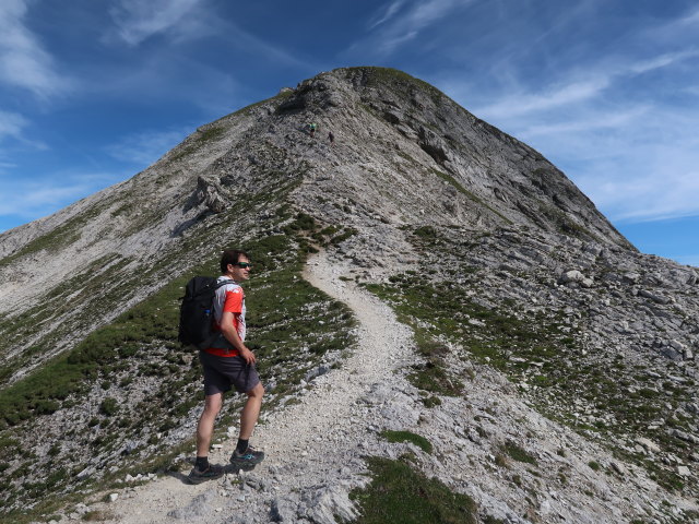 Ronald zwischen Akarscharte und Steirischer Kalkspitze (25. Juli)