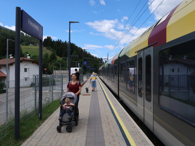 Nils und Sabine im Bahnhof Heinfels, 1.078 m (27. Juli)